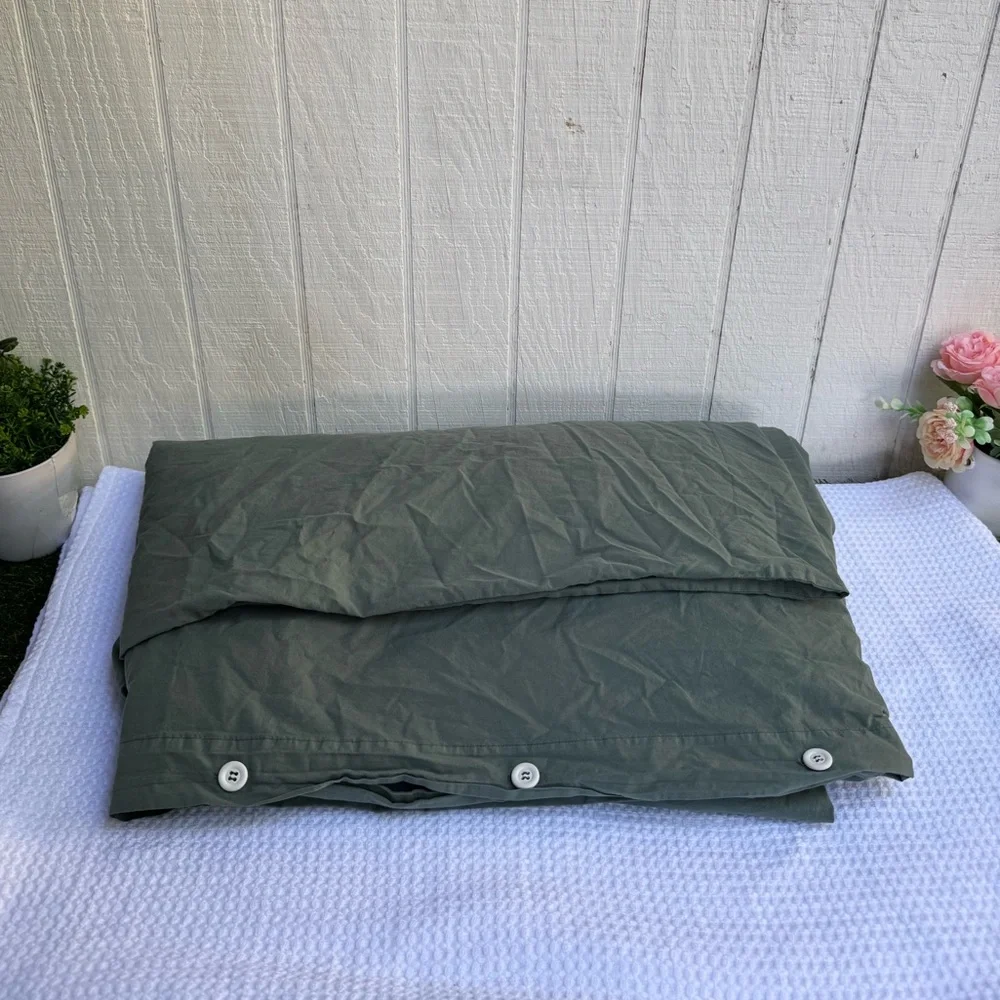 PARACHUTE Percale Duvet Cover in Agave size Full / Queen pre owned stained